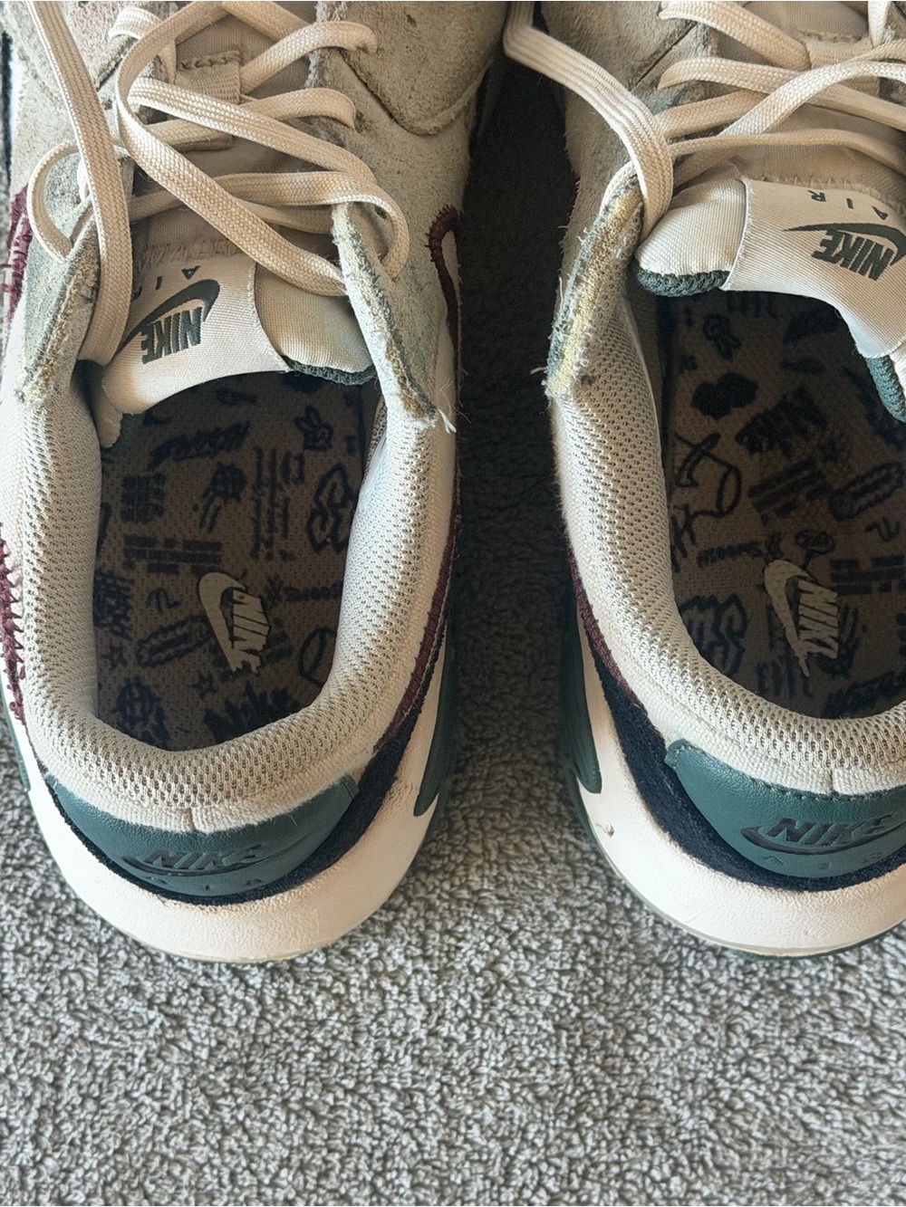 Nike Men’s Sneakers in Beige, Green, Black - Picture 9 of 9
